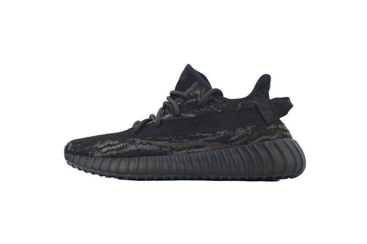 Picture of Yeezy 350 V2 _SKUfw20107583778899349fw